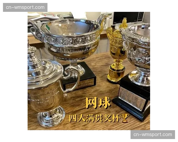 温布利球场外设立“欧冠历史长廊”，展出历届冠军奖杯复刻品。